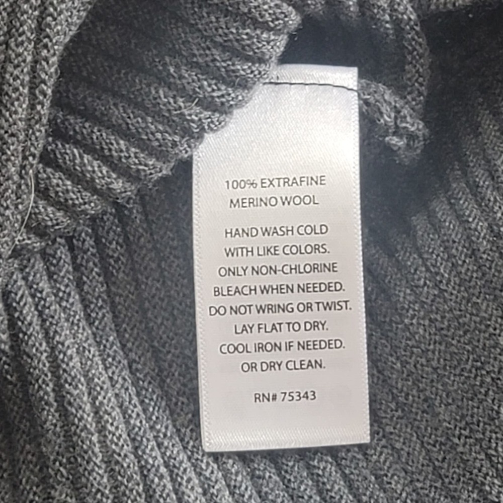 Tahari 100%  Extrafine Merino Wool Sweater NWT Women's Size 1X - Picture 4 of 5